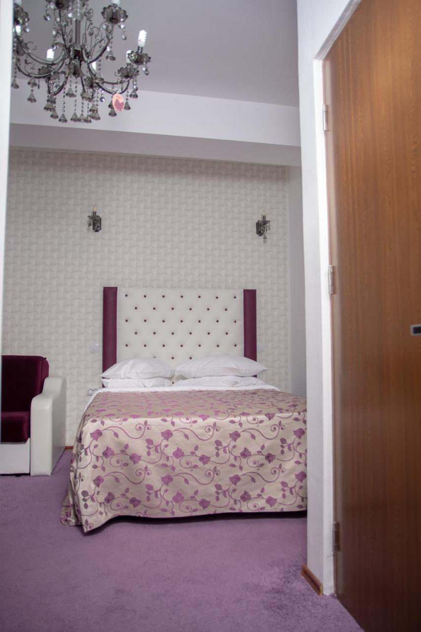 Iris Boutique Therme & Bucharest Otopeni Airport Kültér fotó