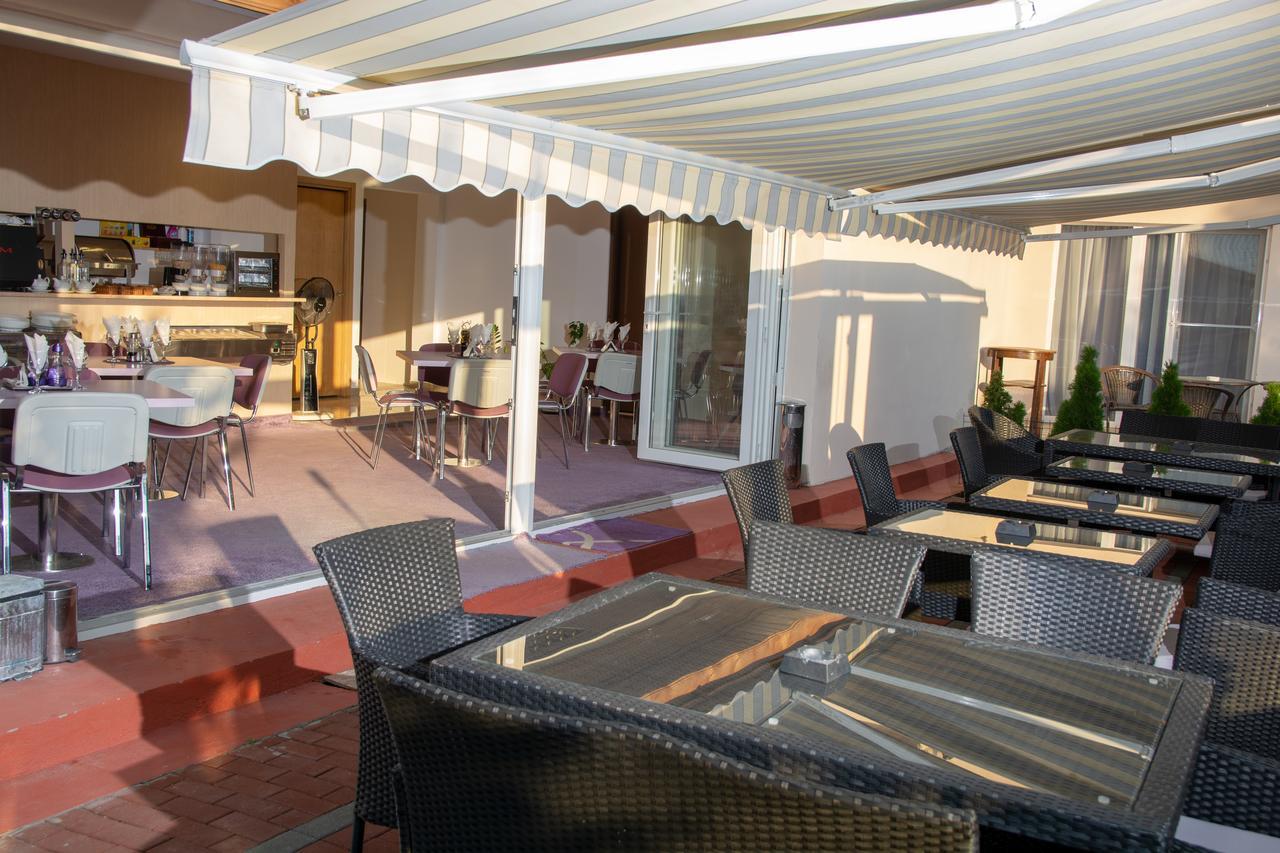 Iris Boutique Therme & Bucharest Otopeni Airport Kültér fotó